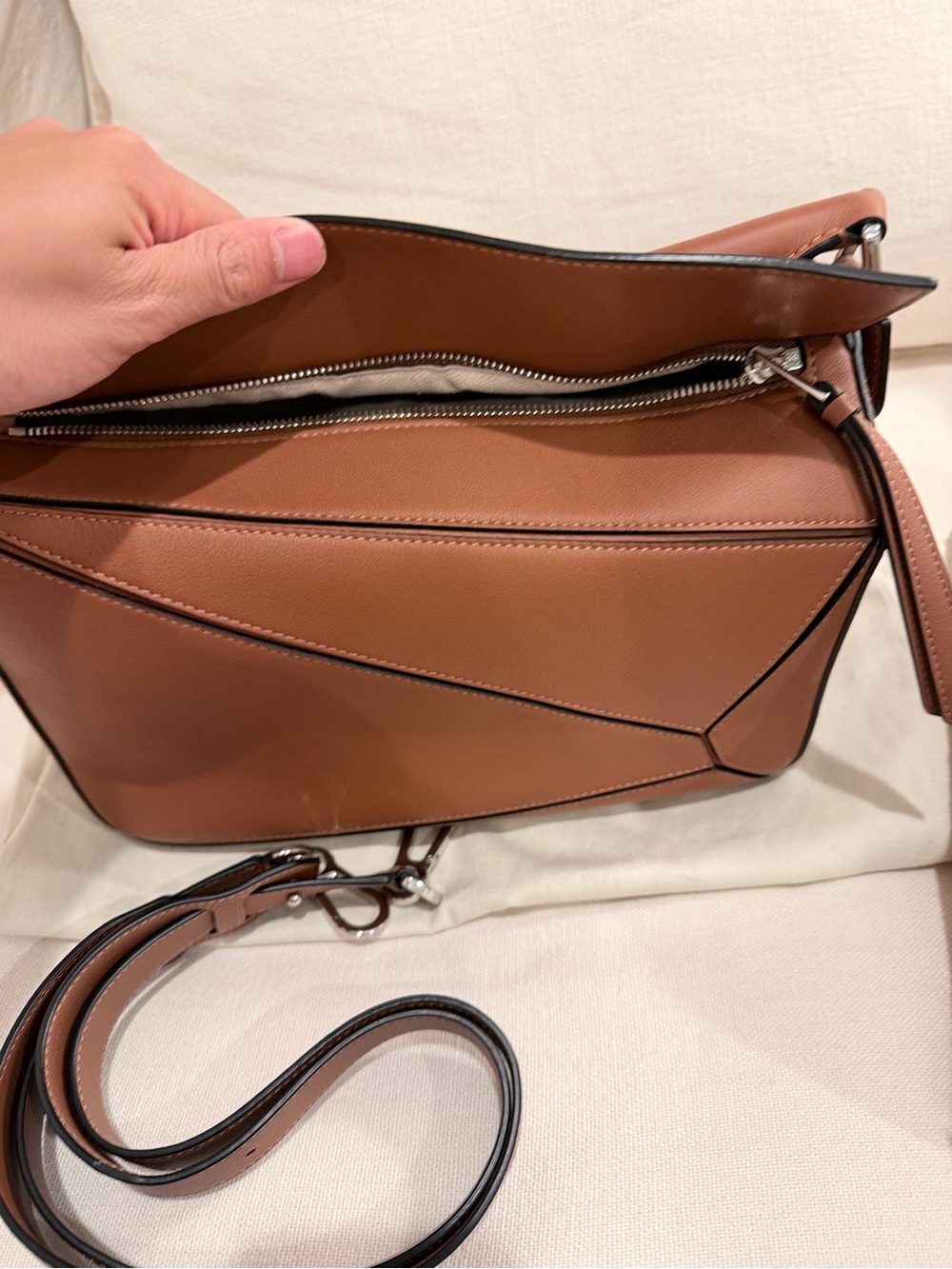 Loewe Brown Puzzle medium Leather Shoulder Bag - Picture 2 of 11